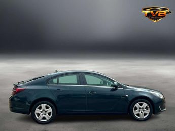 VAUXHALL INSIGNIA 1.6 Insignia Design Nav CDTi Automatic 5dr *NATIONAL DELIVERY*