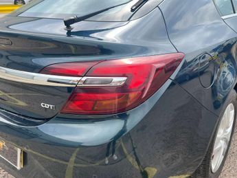 VAUXHALL INSIGNIA 1.6 Insignia Design Nav CDTi Automatic 5dr *NATIONAL DELIVERY*