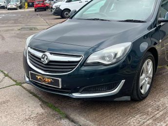 VAUXHALL INSIGNIA 1.6 Insignia Design Nav CDTi Automatic 5dr *NATIONAL DELIVERY*