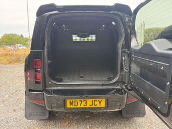 LAND ROVER DEFENDER 3.0 Defender Hard Top D MHEV Auto 4WD 3dr