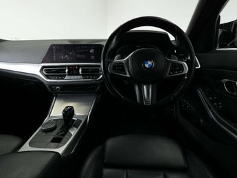 BMW 3 Series 2.0 330e xDrive M Sport Auto 4WD 5dr