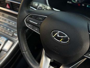 HYUNDAI SANTA FE 1.6 Santa Fe Ultimate HEV Auto 4WD 5dr