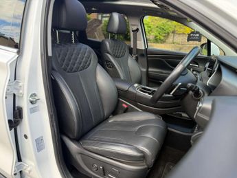 HYUNDAI SANTA FE 1.6 Santa Fe Ultimate HEV Auto 4WD 5dr