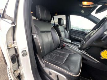 MERCEDES-BENZ M-CLASS 3.0 ML300 Grand Edition CDi BlueEfficiency Automatic 4WD 5dr - N