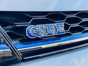 VOLKSWAGEN GOLF 1.4 Golf GTE Advance Semi-Auto 5dr