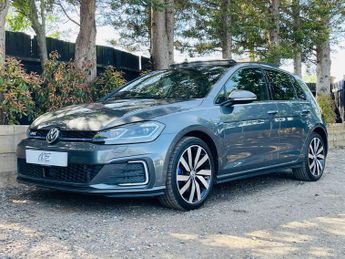 VOLKSWAGEN GOLF 1.4 Golf GTE Advance Semi-Auto 5dr