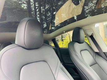 TESLA MODEL Y Model Y RWD 5dr