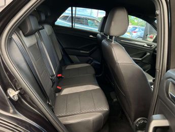 VOLKSWAGEN T-ROC 1.5 T-Roc R-Line TSi Evo Semi-Auto 5dr