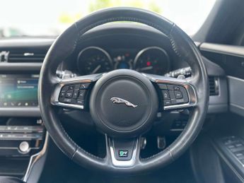 JAGUAR XF 2.0d R-Sport Sportbrake 5dr Diesel Auto Euro 6 (s/s) (163 ps)