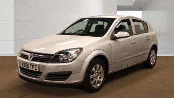 VAUXHALL ASTRA 1.8i 16v Club Hatchback 5dr Petrol Automatic (197 g/km, 123 bhp)