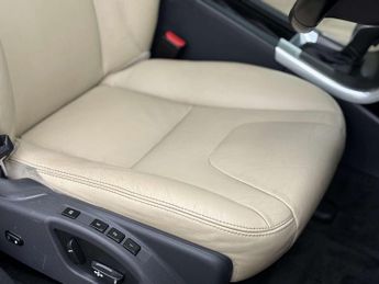 VOLVO XC60 2.4 XC60 SE Luxury Nav D5 AWD Auto 4WD 5dr