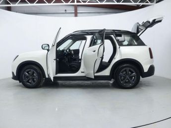 MINI COUNTRYMAN 1.5C MHEV Classic SUV 5dr Petrol Hybrid Auto Euro 6 (s/s) (170 p