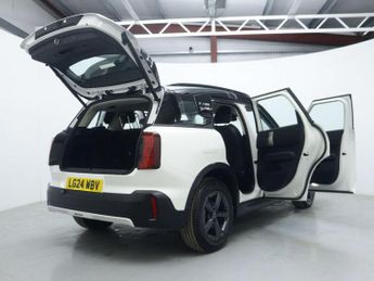 MINI COUNTRYMAN 1.5C MHEV Classic SUV 5dr Petrol Hybrid Auto Euro 6 (s/s) (170 p