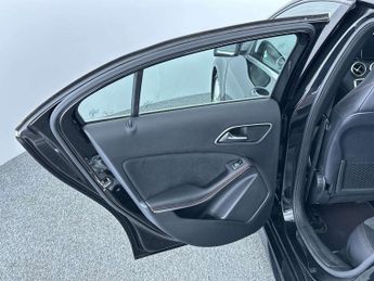 MERCEDES-BENZ A-CLASS 2.1 A 200 D AMG Line Executive Auto 5dr