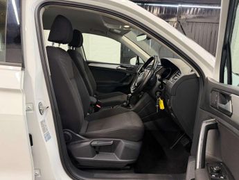 Volkswagen Tiguan 2.0 Tiguan S TDI BlueMotion Technology 4Motion Semi-Auto 4WD 5dr