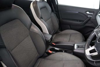 Renault Captur 1.6 E-TECH techno SUV 5dr Petrol Hybrid Auto Euro 6 (s/s) (145 p