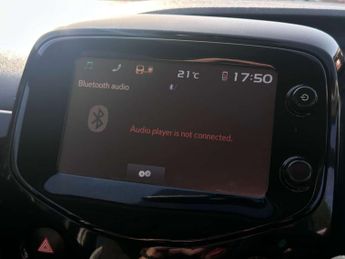 TOYOTA AYGO 1.0 Aygo X-Style VVT-i CVT 5dr