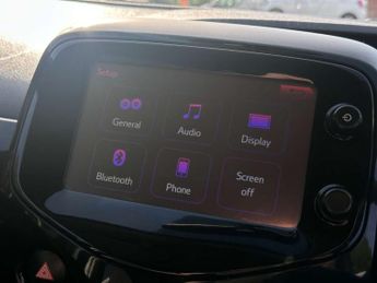 TOYOTA AYGO 1.0 Aygo X-Style VVT-i CVT 5dr