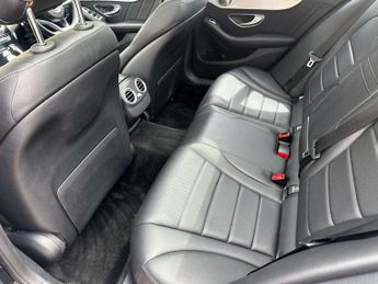 Mercedes-Benz C-CLASS 2.1 C250 AMG Line Premium+ Bluetec Auto 4dr
