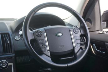 Land Rover FREELANDER 2.2 TD4 SE Tech SUV 5dr Diesel Manual 4WD Euro 5 (s/s)