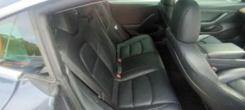 TESLA MODEL 3 Model 3 Standard Range + 4dr