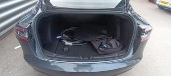 TESLA MODEL 3 Model 3 Standard Range + 4dr