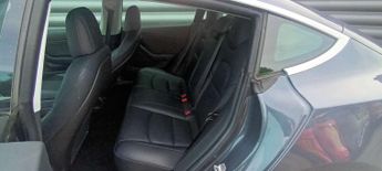 TESLA MODEL 3 Model 3 Standard Range + 4dr