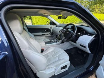 Land Rover RANGE ROVER EVOQUE 2.2 Range Rover Evoque Pure Tech SD4 Auto 4WD 3dr