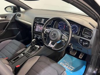 VOLKSWAGEN GOLF 2.0 Golf R-Line TDI BlueMotion Technology Semi-Auto 5dr