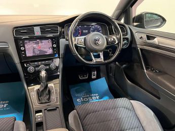 VOLKSWAGEN GOLF 2.0 Golf R-Line TDI BlueMotion Technology Semi-Auto 5dr