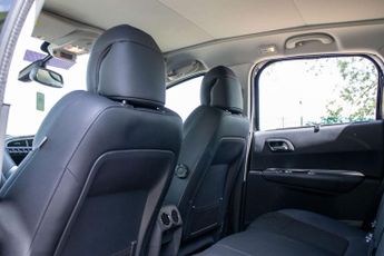 PEUGEOT 3008 1.6 3008 Allure Blue HDi S/S Auto 5dr