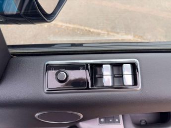 LAND ROVER RANGE ROVER SPORT 3.0 Range Rover Sport HSE D MHEV Auto 4WD 5dr