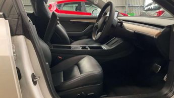 TESLA MODEL 3 Model 3 Long Range AWD 4WD 4dr