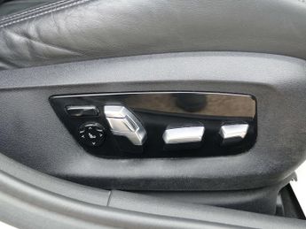 BMW M5 4.4 M5 Auto 4WD 4dr