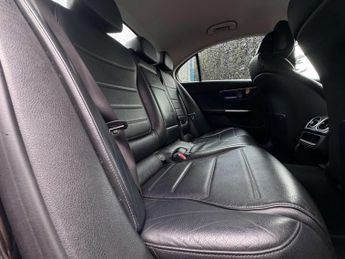 MERCEDES-BENZ C-CLASS 2.0 C 220 Sport D MHEV Auto 4dr