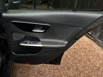 MERCEDES-BENZ C-CLASS 2.0 C 220 Sport D MHEV Auto 4dr