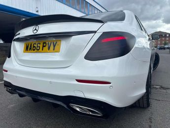 Mercedes-Benz E Class 2.0 E220d AMG Line (Premium) Saloon 4dr Diesel G-Tronic+ Euro 6 