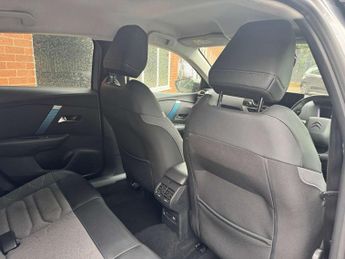 CITROEN C4 e-C4 Shine 5dr