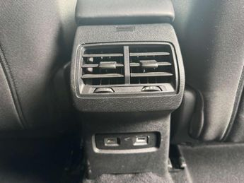 CITROEN C4 e-C4 Shine 5dr
