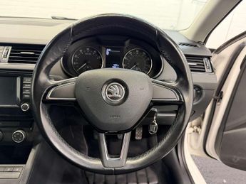 Skoda OCTAVIA 1.0 Octavia S TSi 5dr