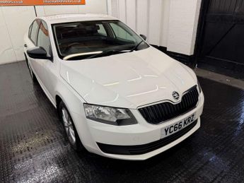 Skoda OCTAVIA 1.0 Octavia S TSi 5dr