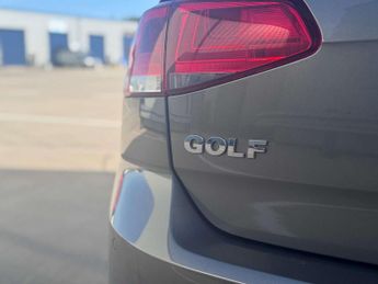 Volkswagen Golf 1.6 Golf SE BlueMotion Technology TDI Semi-Auto 5dr