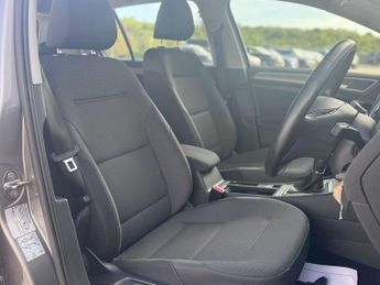 Volkswagen Golf 1.6 Golf SE BlueMotion Technology TDI Semi-Auto 5dr