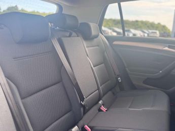 Volkswagen Golf 1.6 Golf SE BlueMotion Technology TDI Semi-Auto 5dr