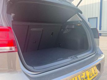 Volkswagen Golf 1.6 Golf SE BlueMotion Technology TDI Semi-Auto 5dr