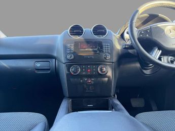 Mercedes-Benz M Class 3.0 ML280 CDI S SUV 5dr Diesel 7G-Tronic (254 g/km, 190 bhp)