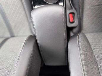 Peugeot 2008 1.2 Allure SUV 5dr Petrol Hybrid e-DSC6 Euro 6 (s/s) (136 ps)