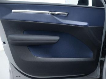 VOLVO EX30 Single Motor Extended Range 69kWh Plus SUV 5dr Electric Auto (27