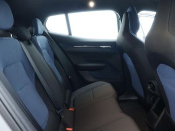 VOLVO EX30 Single Motor Extended Range 69kWh Plus SUV 5dr Electric Auto (27