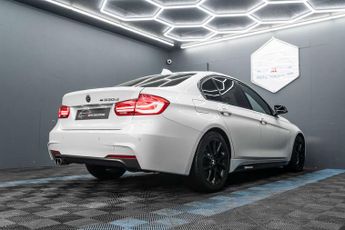 BMW 3 SERIES 3.0 330d M Sport Auto 4dr